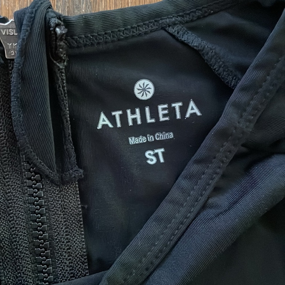 Athleta Ariel Rash Guard Swimsuit - Picture 4 of 6